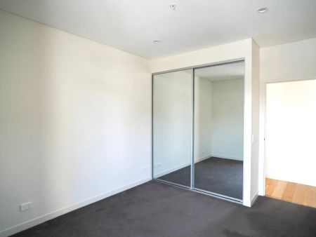 “Modern 3 Bedroom Apartment & Central to Gosford CBD” - Photo 3