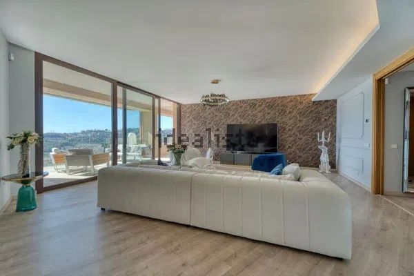 Alquiler de piso en Urbanizacion el Herrojo - Foto 1