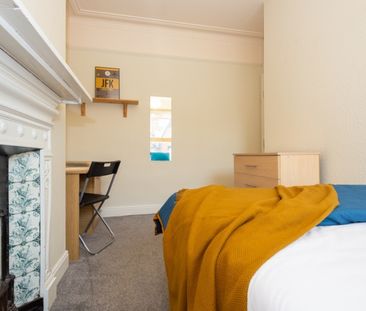 43 Headingley Avenue, Headingley, Leeds, LS6 3ER - Photo 3