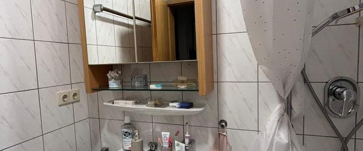 Schönes 1 Zimmer Appartement mit EBK und ruhiger Terrasse ab 1.3. - Photo 1