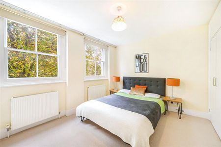 2 bedroom flat in South Kensington - Photo 2