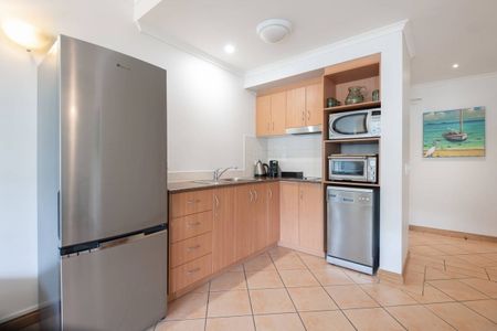 2 Bedroom for Lease - Mantra in TOWN - All Bills Included - Photo 3