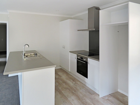 Wainuiomata Living - Photo 4