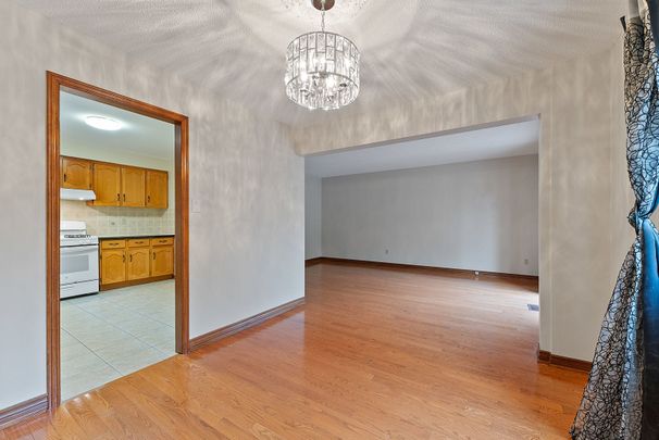 For Lease - 75 Bremen Lane, Mississauga, Ontario - Photo 1