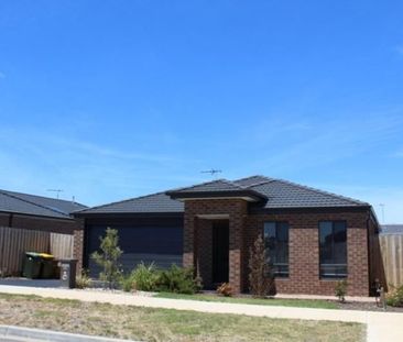 12 Tannin Way, Waurn Ponds - Photo 4