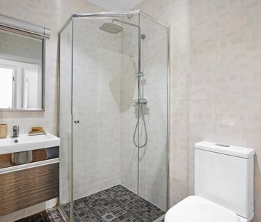 Rear Townhouse With 106sqm Of Alfresco Living Space In A Boutique C... - Photo 6