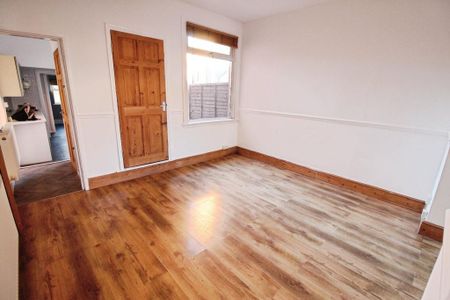 2 bedroom terraced house to rent - Photo 3