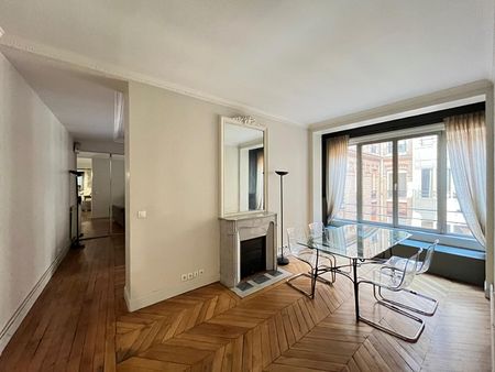 Appartement Paris 3 pièce(s) 59.66 m2 - Photo 2