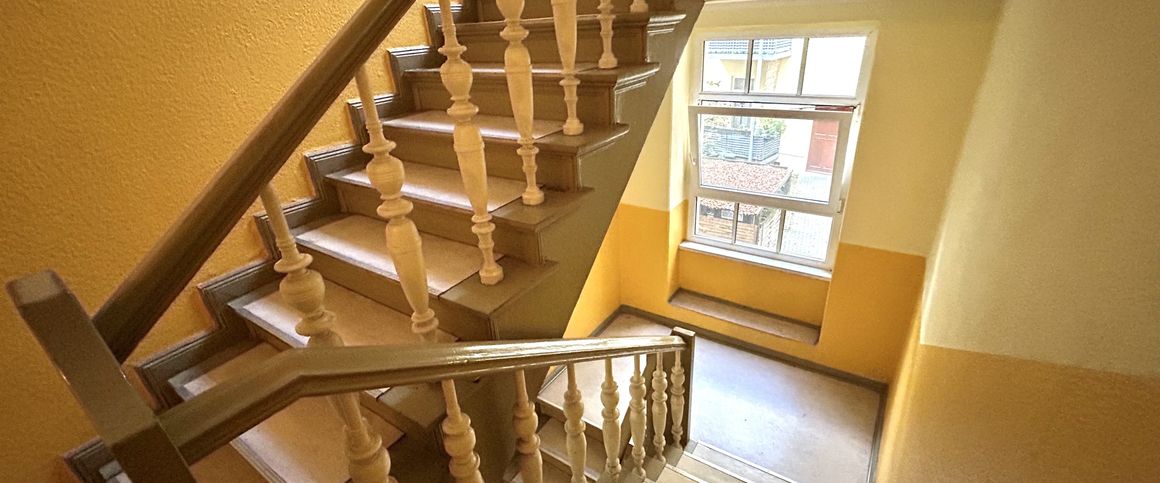 Helle 2-Zimmer-Wohnung mit Balkon in ruhiger Hinterhauslage - Foto 1