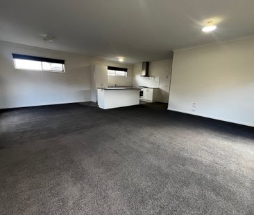 Stylish family home. - Photo 1