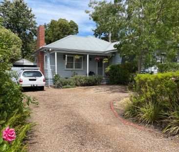 4 Bedroom Home in the heart of Croydon. - Photo 2