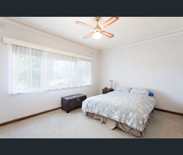 23 Ercil Street, Wendouree, Vic 3355 - Photo 2