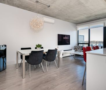 Condo for rent, Montréal (Saint-Laurent) - Photo 2