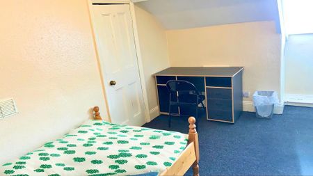 6 bedroom house to rent - Photo 3