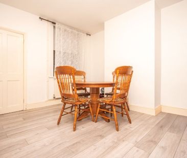 3 bedroom terraced house - Photo 3