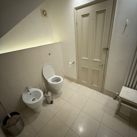 Room in a Shared Flat, Hartington Road, SW8 - Photo 3