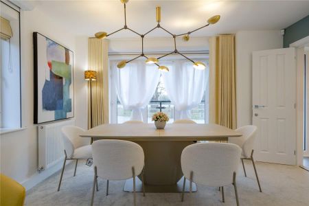 4 bedroom detached house to rent - Photo 3