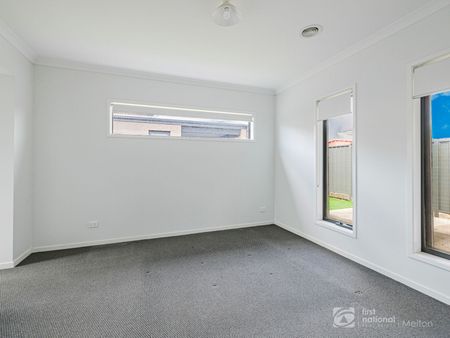 4 Bedroom Beauty - Photo 3