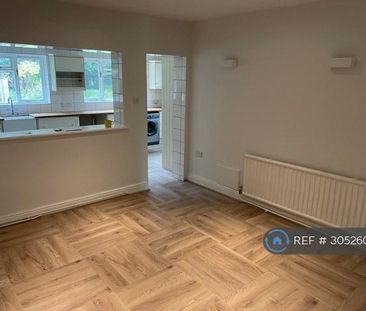 3 bedroom semi-detached house to rent - Photo 3