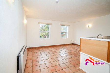 1 bedroom flat to rent - Photo 2