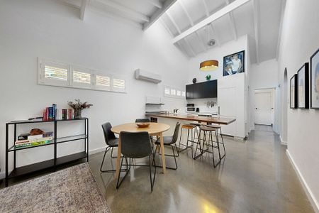 Fully Furnished Coastal Retreat in the Heart of Scarborough! - Photo 5
