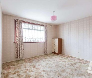 Trinidad Gardens, Dagenham, Essex, RM10 - Photo 4