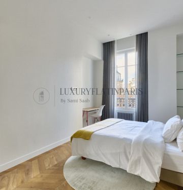 Appartement • Paris 8ème - Photo 5