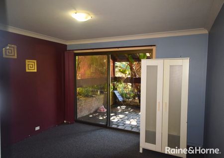 Neat, Tidy & Well Located - Photo 5