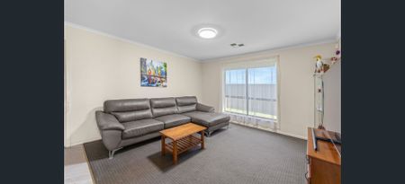 4 Bedroom Family home - Photo 3