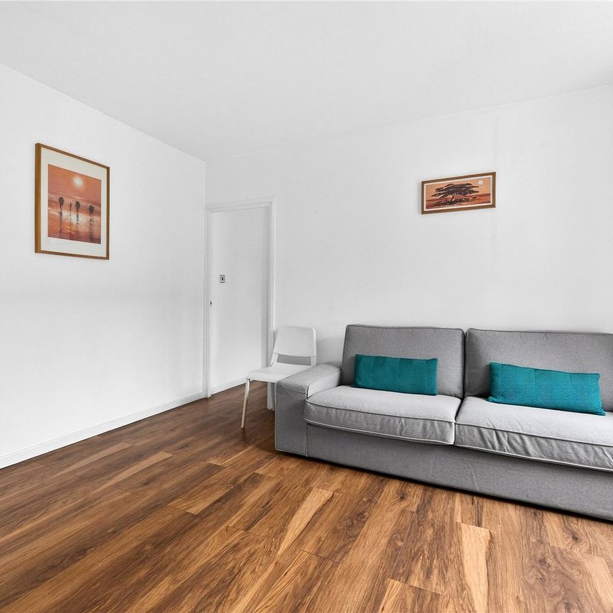 Limehouse Causeway, London, E14 8AD - Photo 1