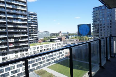 235 Rue Peel, Montréal (Le Sud-Ouest), QC H3C - Photo 3