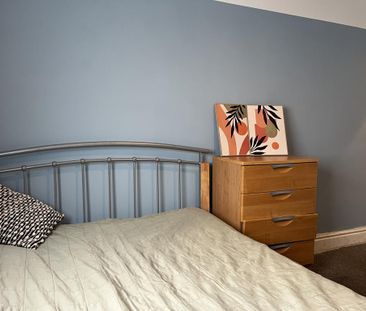 4 bedroom terraced house to rent - Photo 3