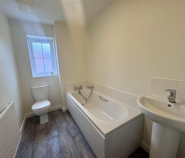 Combine Way, Eastfield, Scarborough - Photo 3