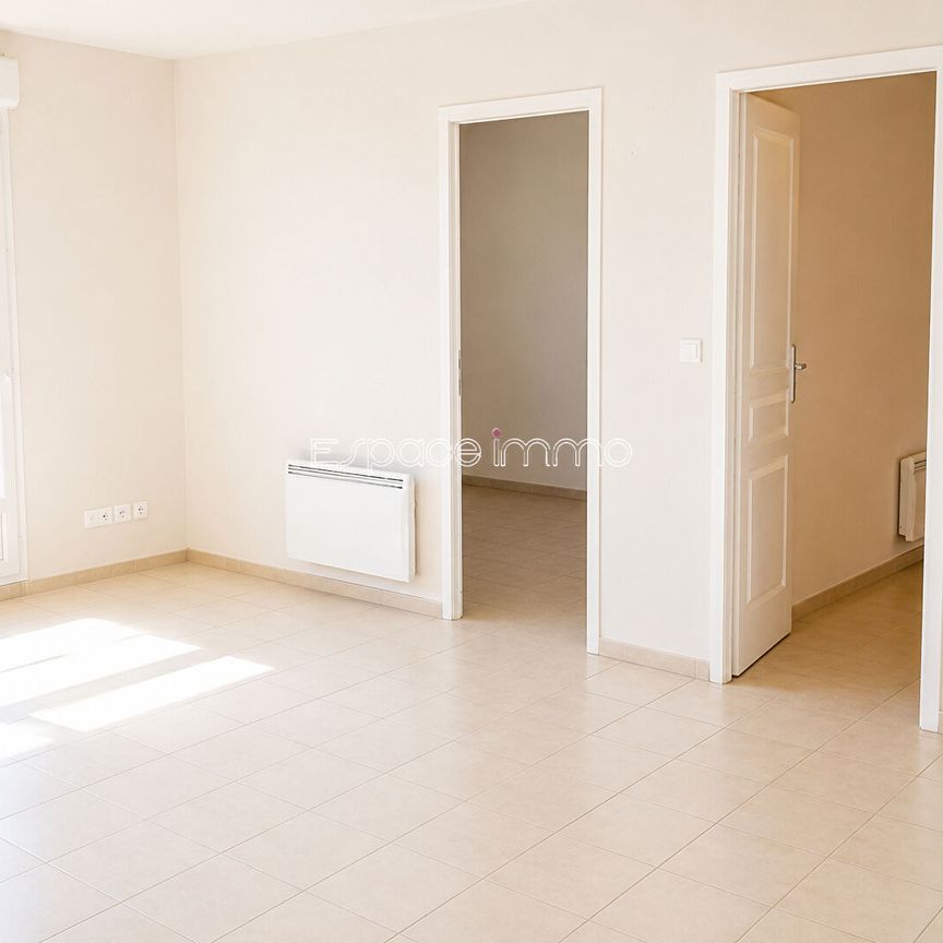 Location Appartement 3 pièces 58m² CAUDEBEC LES ELBEUF 76320 - Photo 1