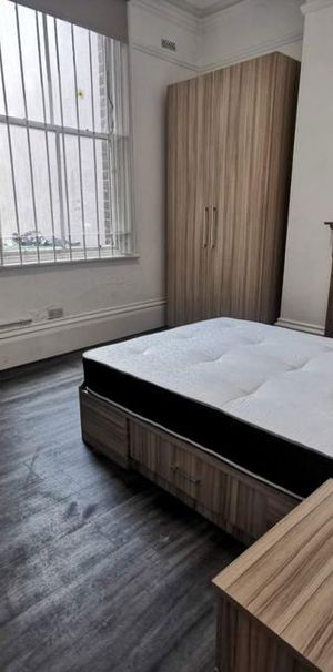 1 bedroom flat to rent - Photo 2