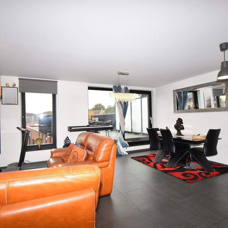 Modern- & lichtrijk 2-slk. app met Z-gericht terras & garage - Photo 1