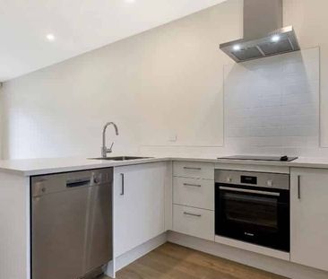 TOWNHOUSE WITH CARPARK - Photo 3