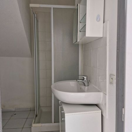 Location Appartement 1 pièce 16m² - Photo 4