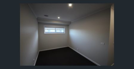 Spacious 4 bedroom home in Brooklyn Fields Estate - Photo 4