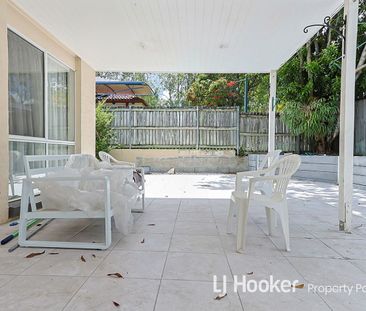 Family Home in Prime Forest Lake Location Walk to Bus & Amenities - Photo 3