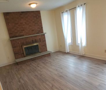 For Lease - 11 Foster Crescent, Whitby, Ontario - Photo 2