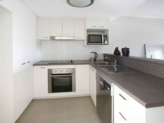 CABOOLTURE - CENTRAL & SECURE - Photo 1
