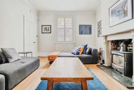 4 bedroom semi-detached house to rent - Photo 2