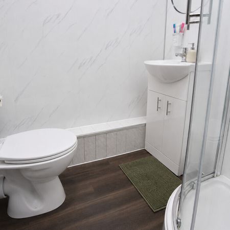 St Osburgs Road, CV2 4EG - Photo 4