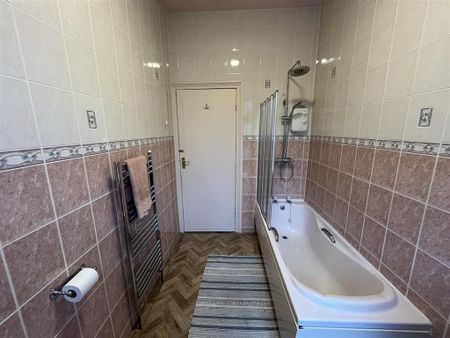 3 bedroom terraced house to rent - Photo 5