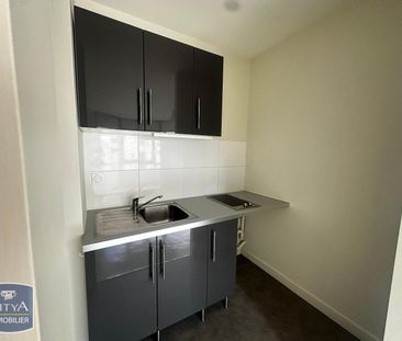 Location Appartement 2 pièces 45m² CHOLET 49300 - Photo 2