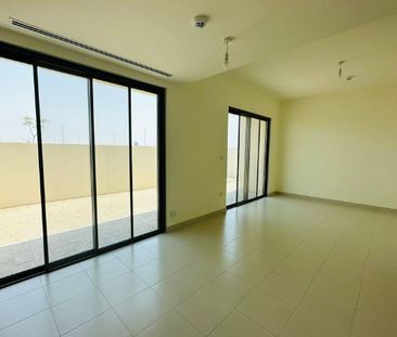 VACANT | HUGE LAYOUT | CLOSE TO GARDEN - Photo 3