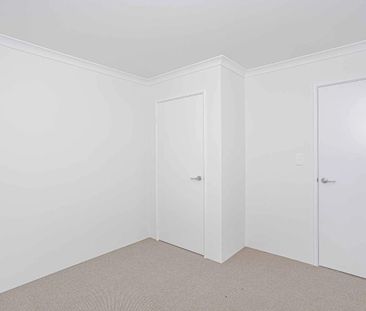 Stunning 4-Bedroom Rental House in Yanchep - Modern Design and Tran... - Photo 2