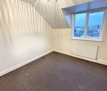 5 bedroom end of terrace house to rent - Photo 2