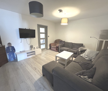 One-Bedroom House share - Photo 1